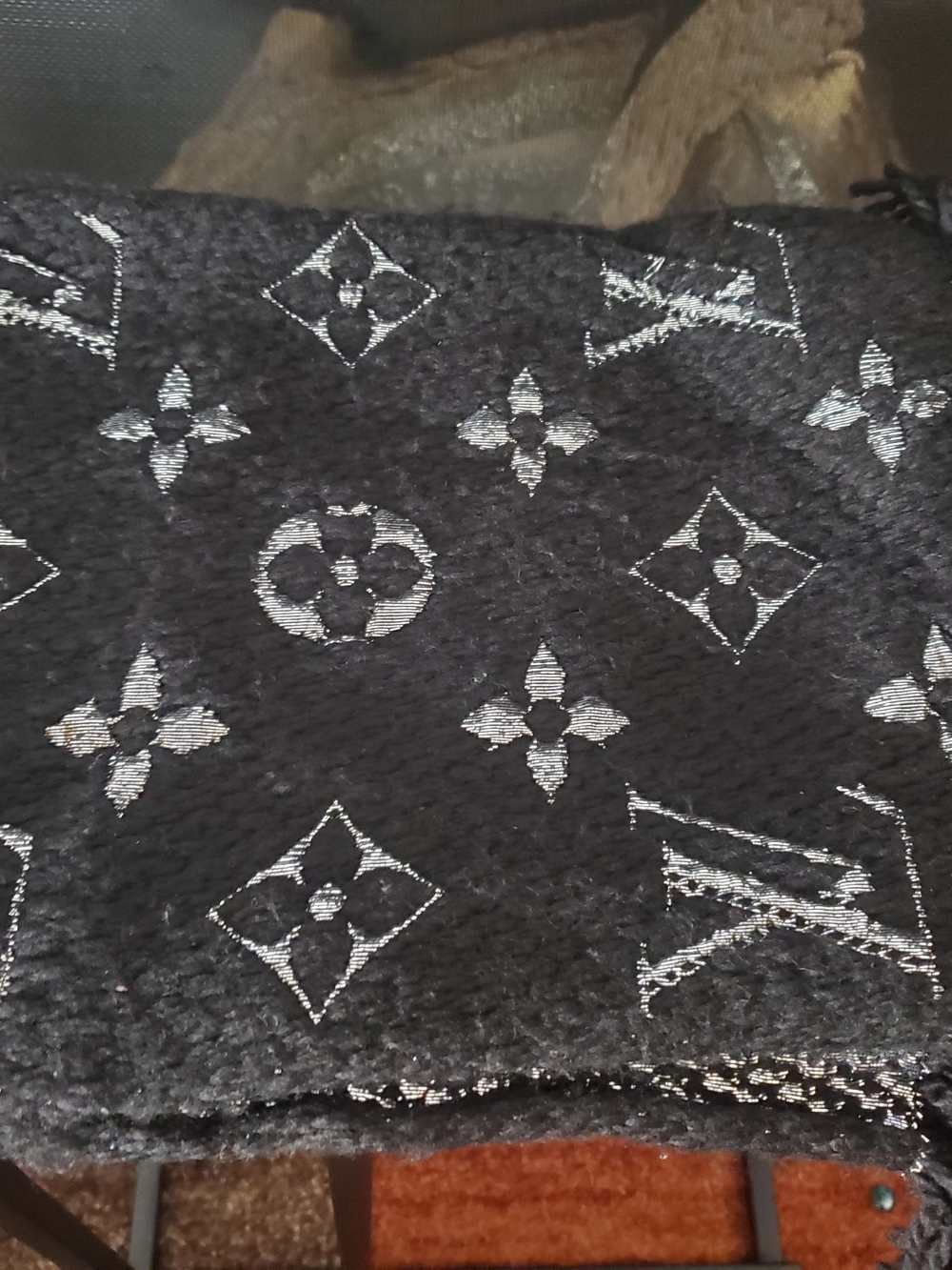 Louis Vuitton Scarf (COA included) - Picture 3 of 7